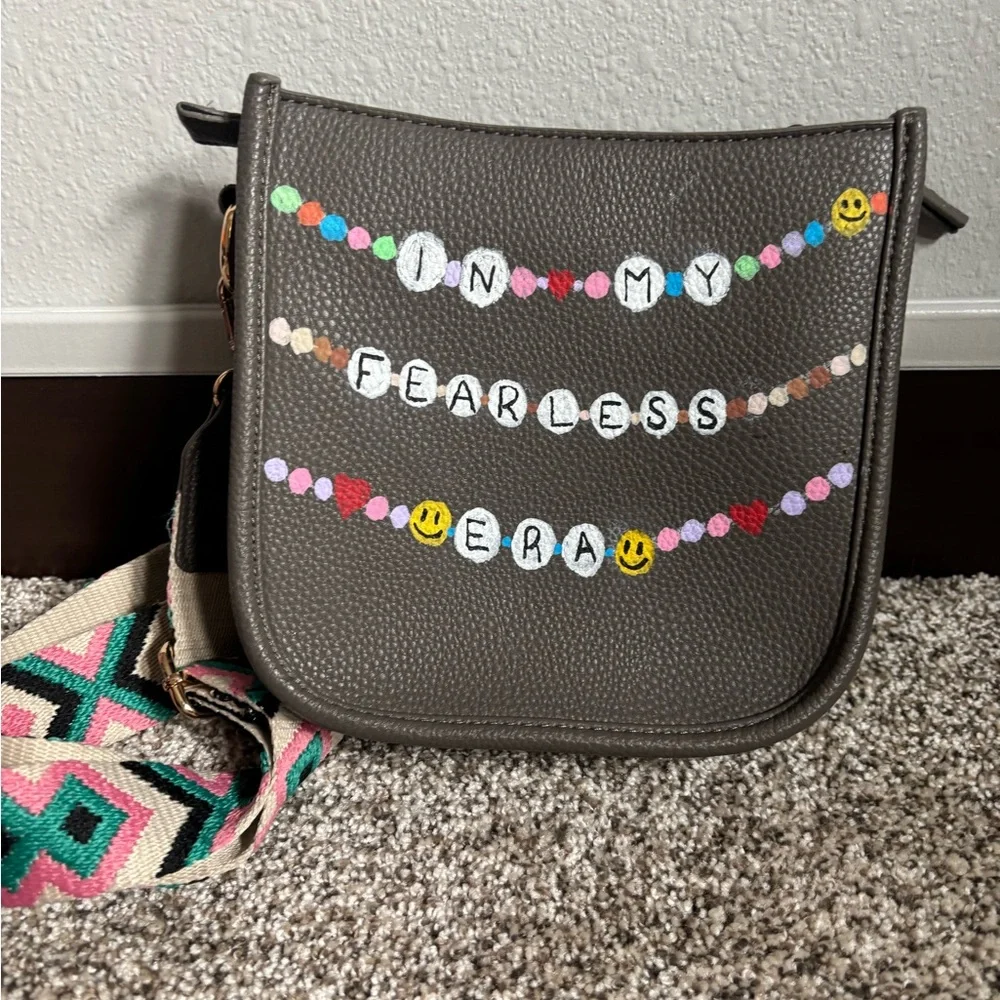 Hand painted one of a kind coastal cowgirl Montana west bag. - Picture 2 of 7